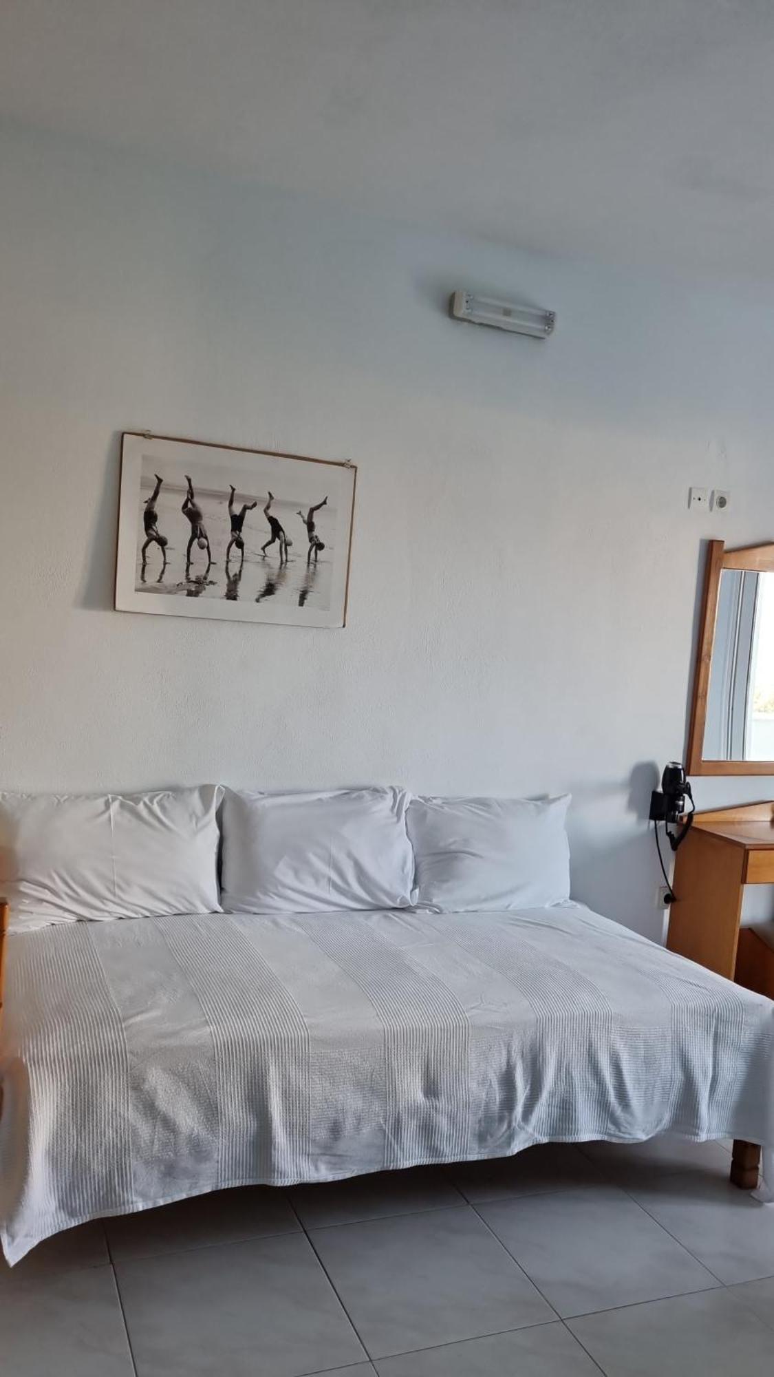 Studios Nina Amoopi Quarto foto